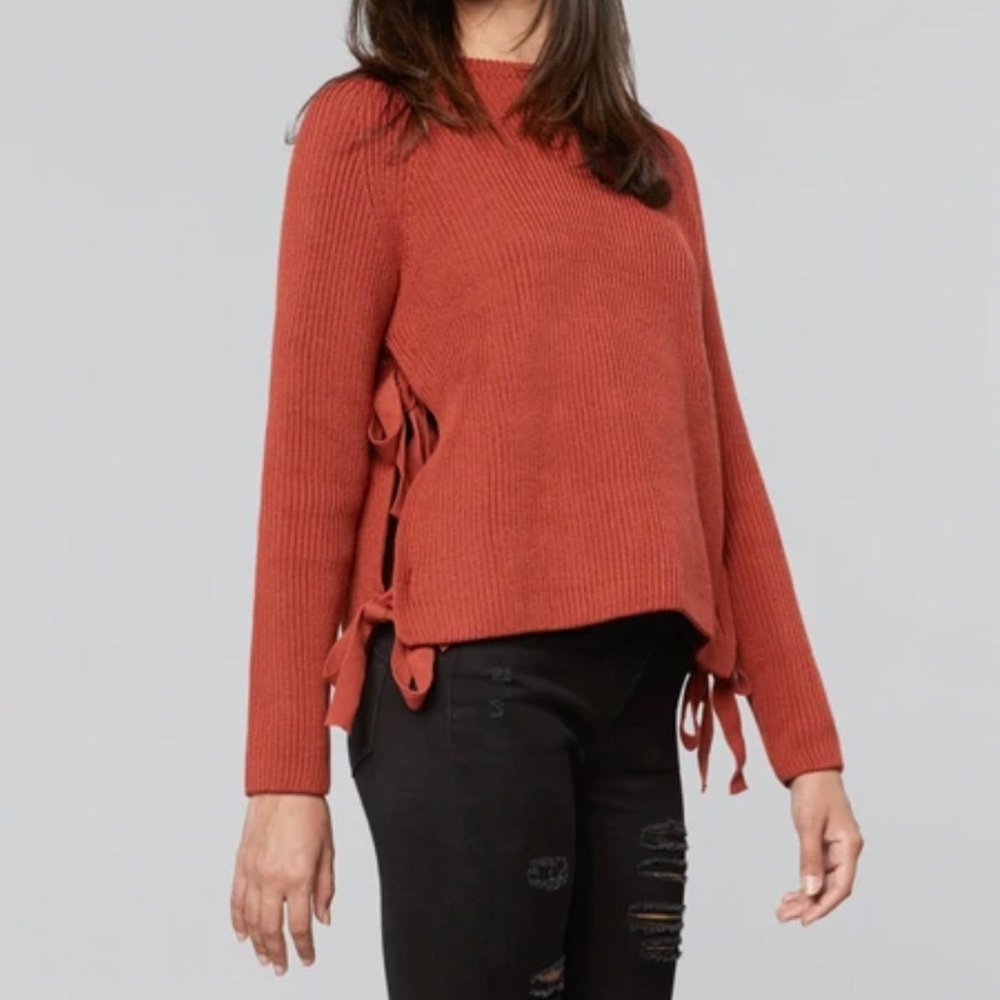 NWT Goldie london side tie sweater size S